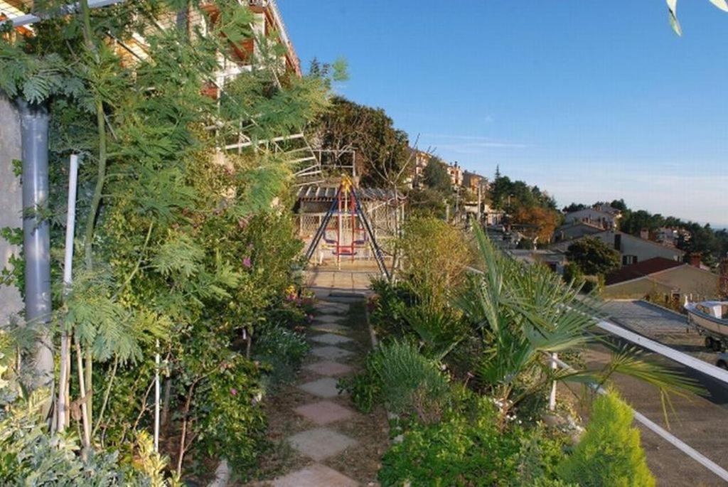 Apartments And Rooms With Parking Space Rabac, Labin - 12368 Екстериор снимка